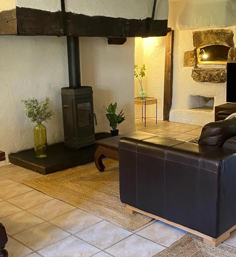 Spacious 1 Bed Home With Shared Pool Champagnac-la-Rivière Exterior foto